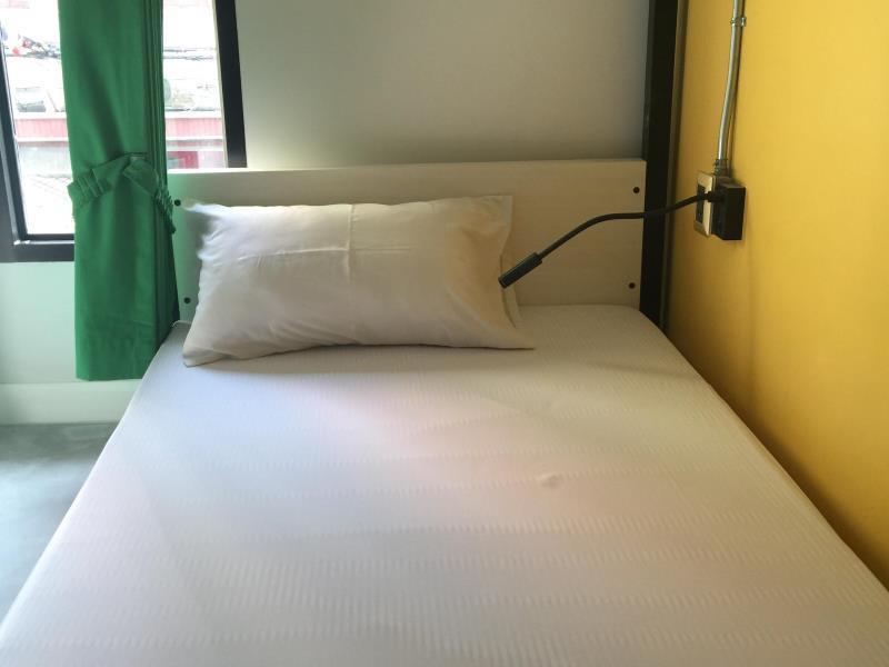 Bed@Town Hostel Bangkok Esterno foto